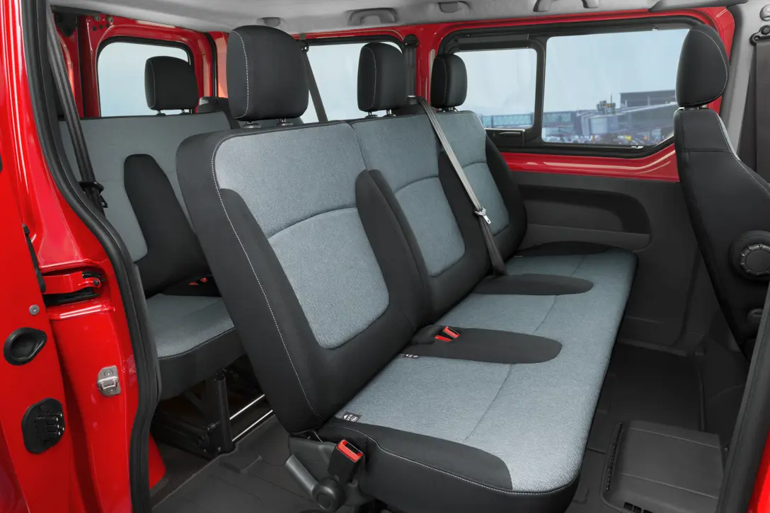 1601721-Opel Vivaro 8.jpg
