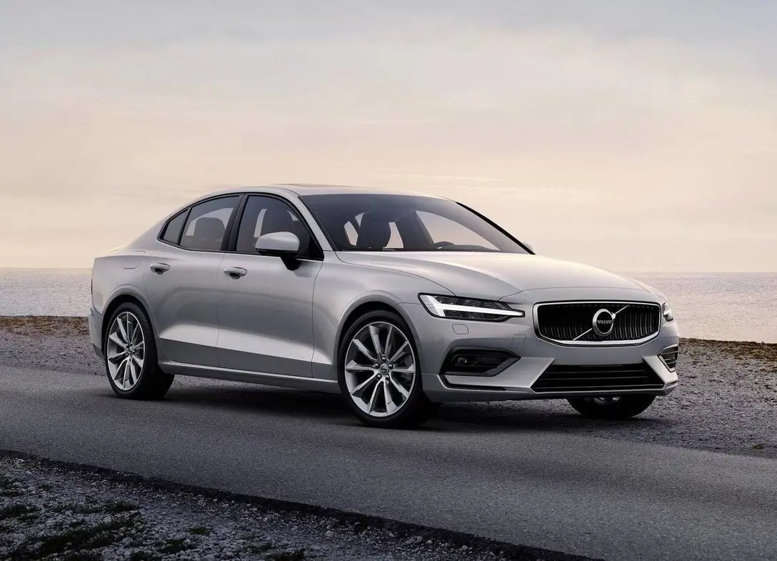1698117-Volvo-S60-2024-01.jpg