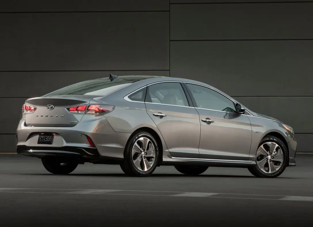 1647546-Hyundai-Sonata_Hybrid-2018-02.jpg
