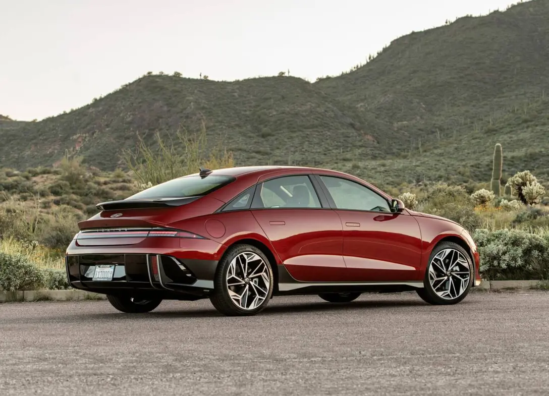 1695545-Hyundai-Ioniq_6-2024-02.jpg