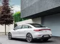 1661356-Mercedes-Benz-EQE-2022-02.jpg