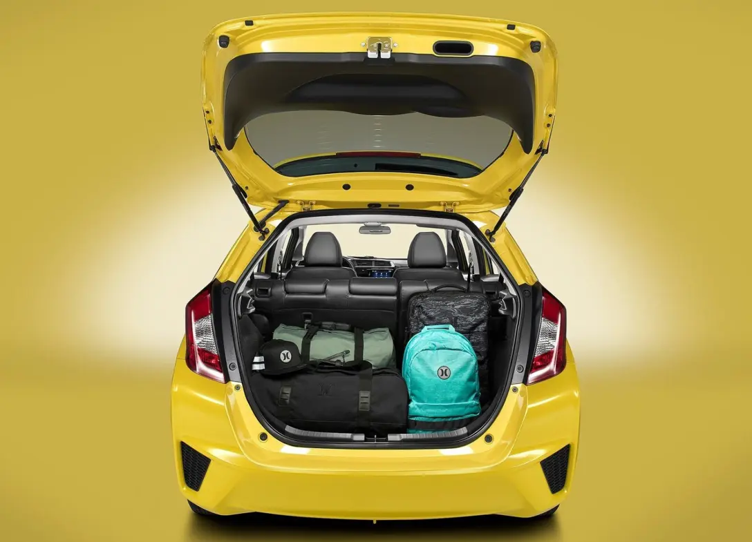1642491-Honda-Jazz-2016-05.jpg