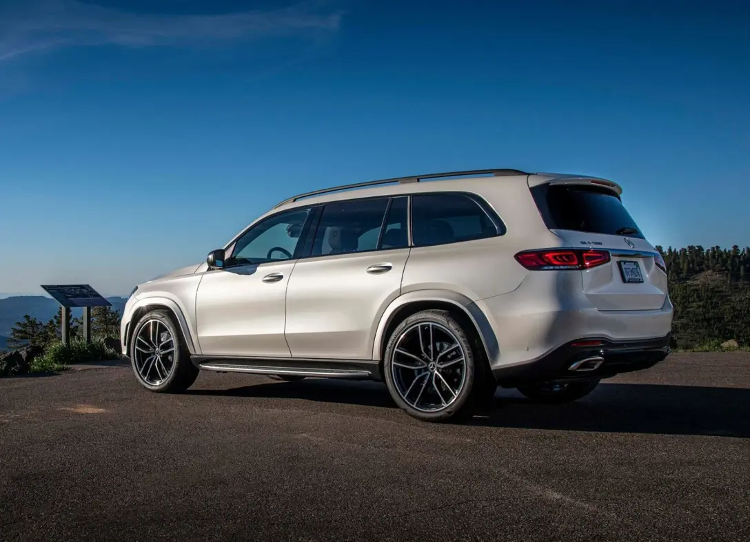 1669108-Mercedes-Benz-GLS-2021-02.jpg