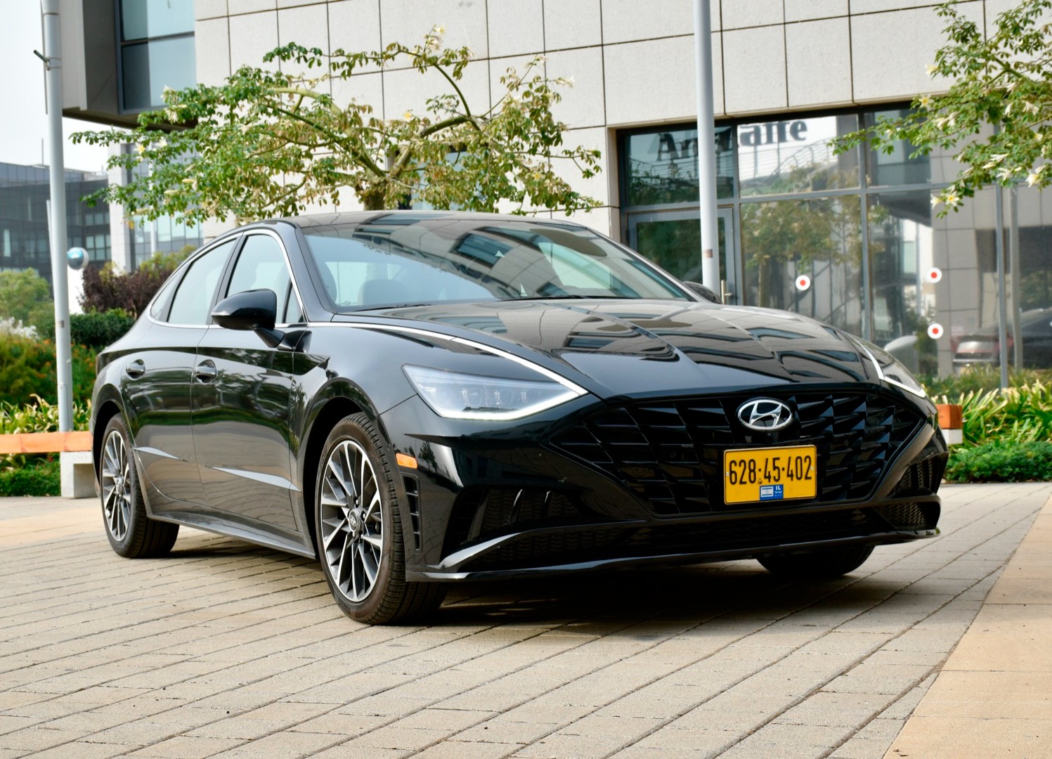 1693488-Hyundai-Sonata-2024-01-MA.jpeg