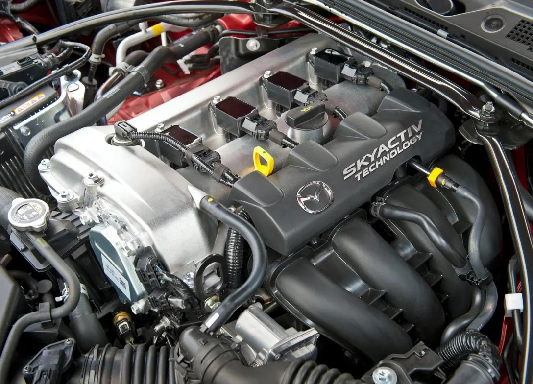 1690504-Mazda-MX-5-2018-12.jpg