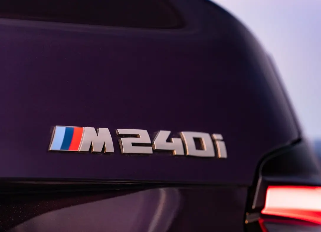1663354-BMW-2-Series_Coupe-2022-11.jpg