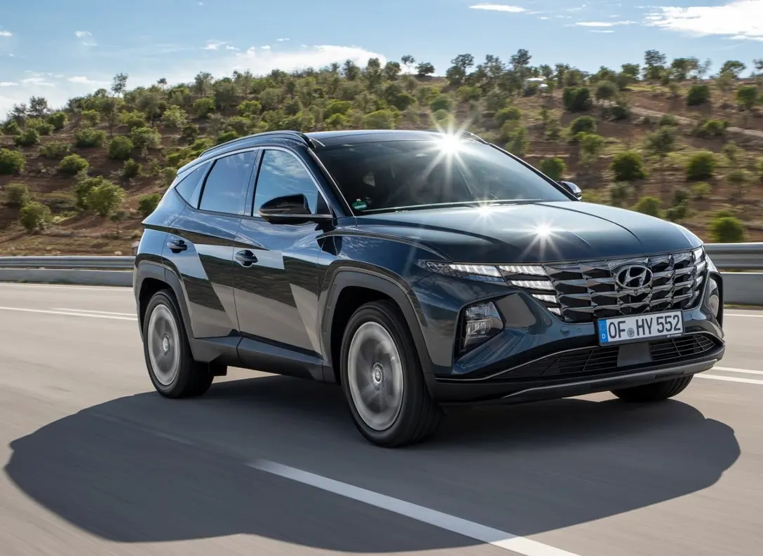 1654782-Hyundai-Tucson-2022-04.jpg