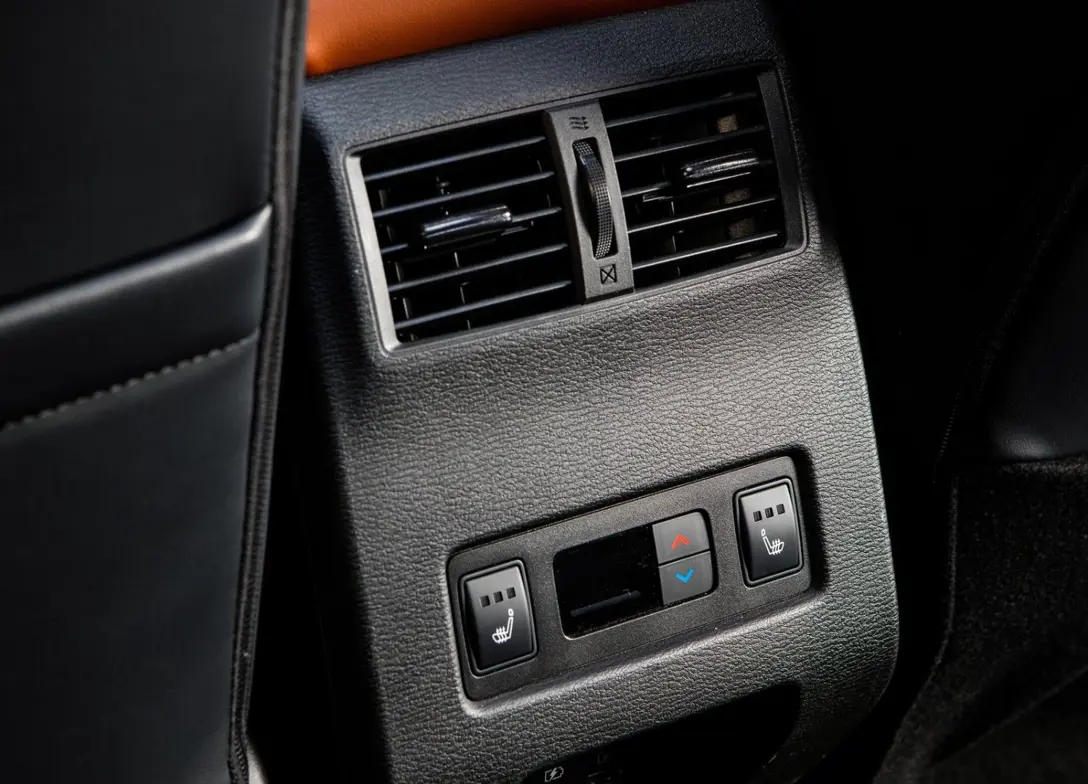 1691904-Mitsubishi-Outlander-2024-11.jpg