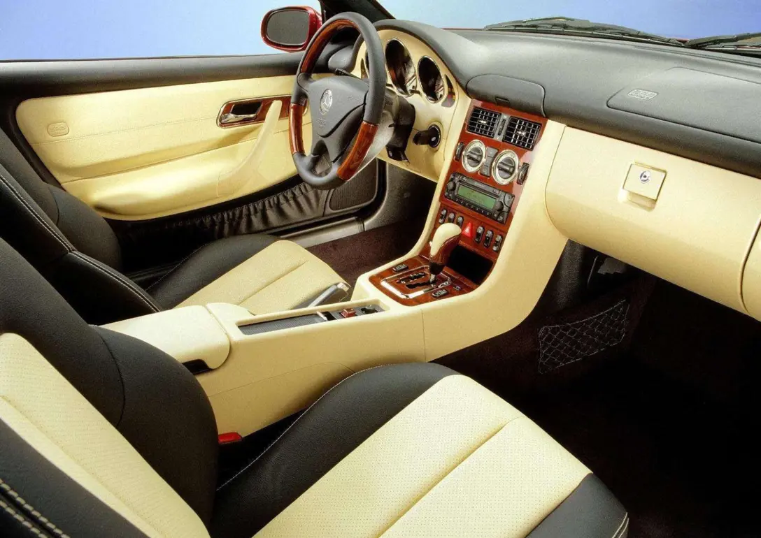 1605344-Mercedes-Benz-SLK-1997-2004-03.jpg