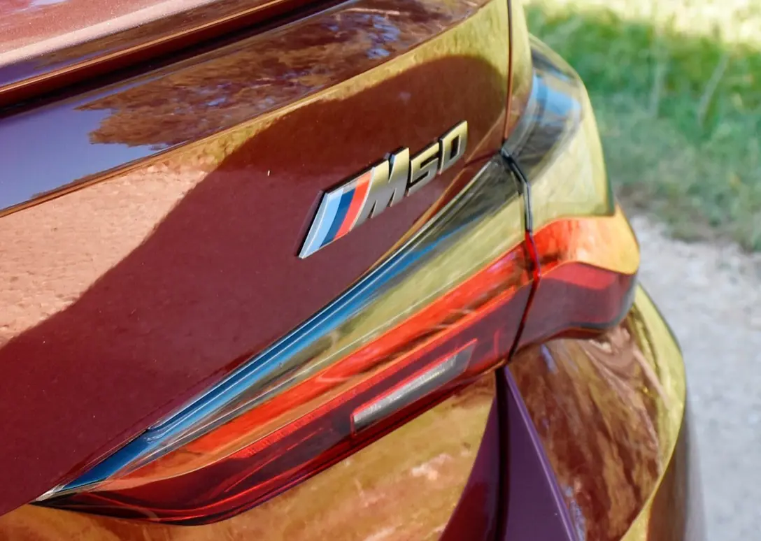 1700735-BMW-i4-2024-13-ES.jpg