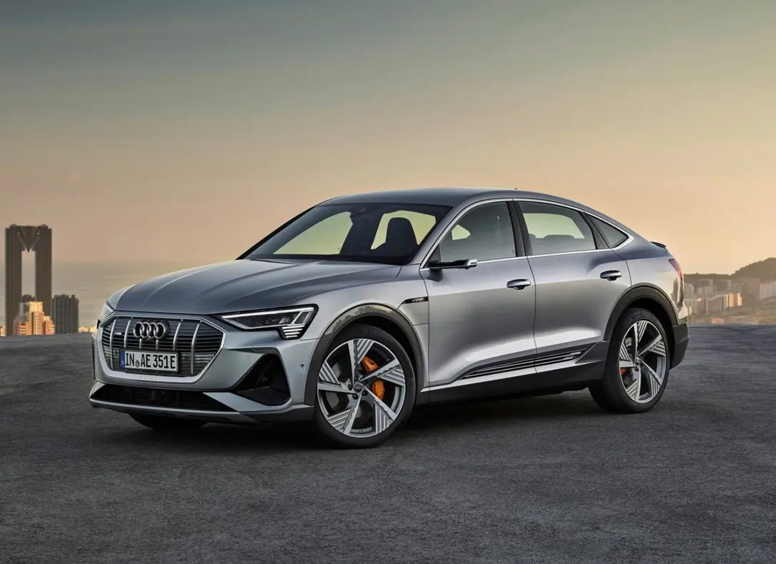 1656862-Audi-e-tron_Sportback-2022-04.jpg