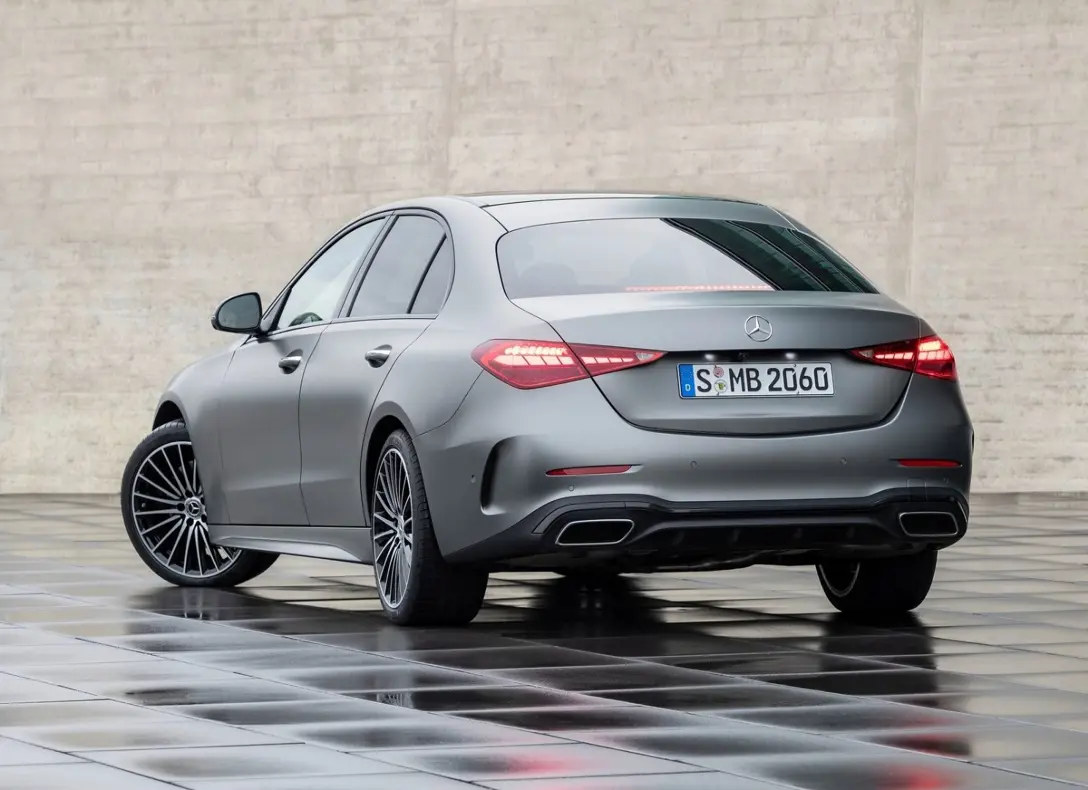 1648916-Mercedes-Benz-C-Class-2022-02.jpg