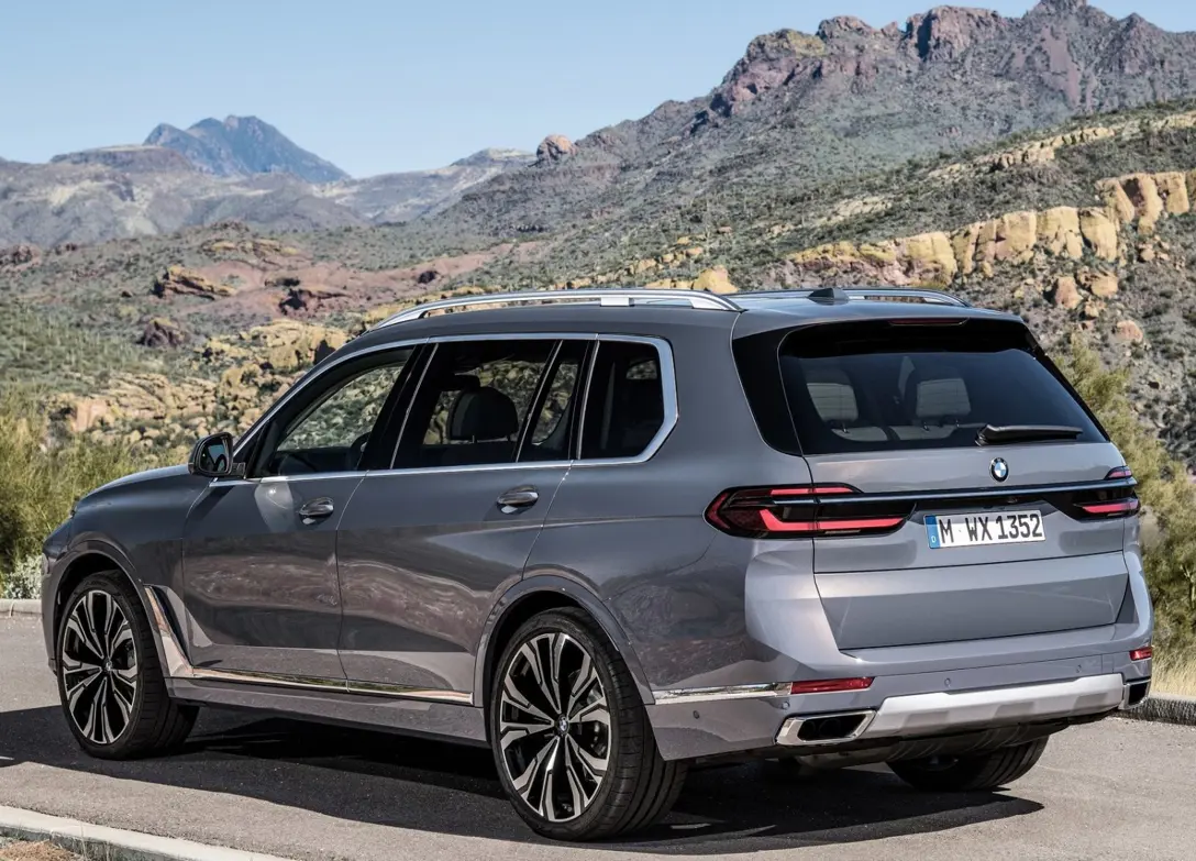 1684228-BMW-X7-2023-02.jpg