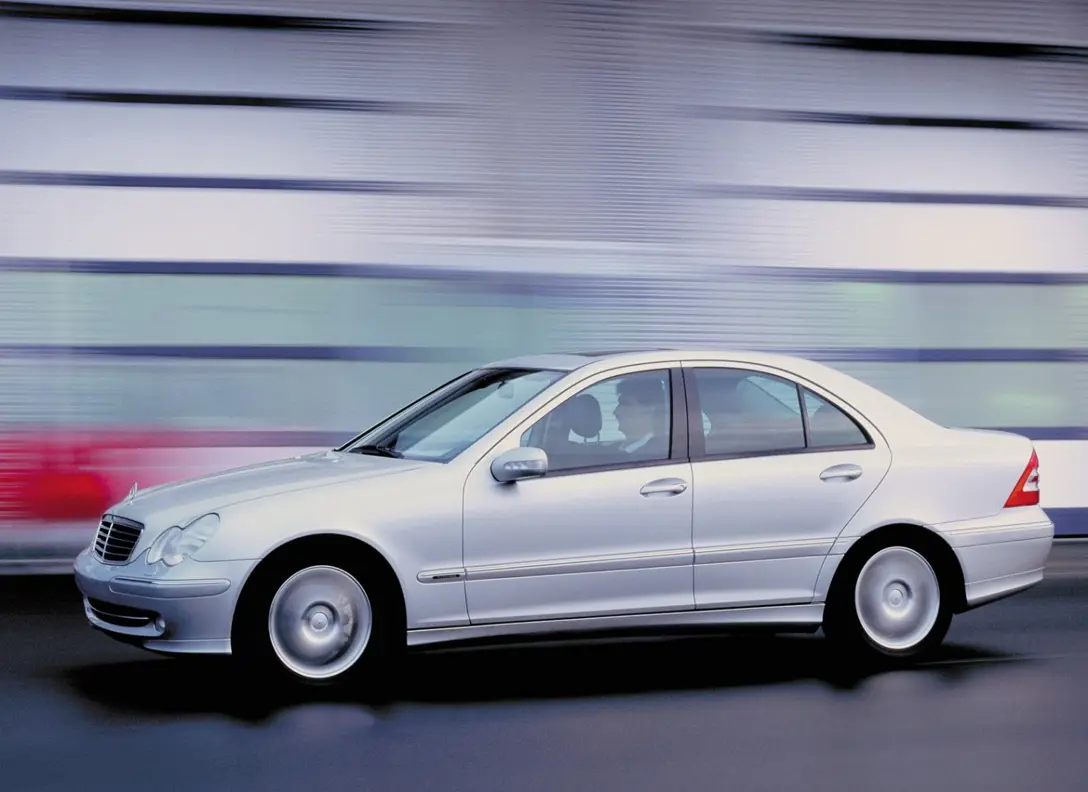 1604857-Mercedes-Benz-C-Class-2001-2007-5.jpg