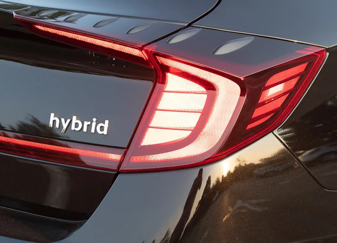 1693501-Hyundai-Sonata-2024-14-YP.jpg