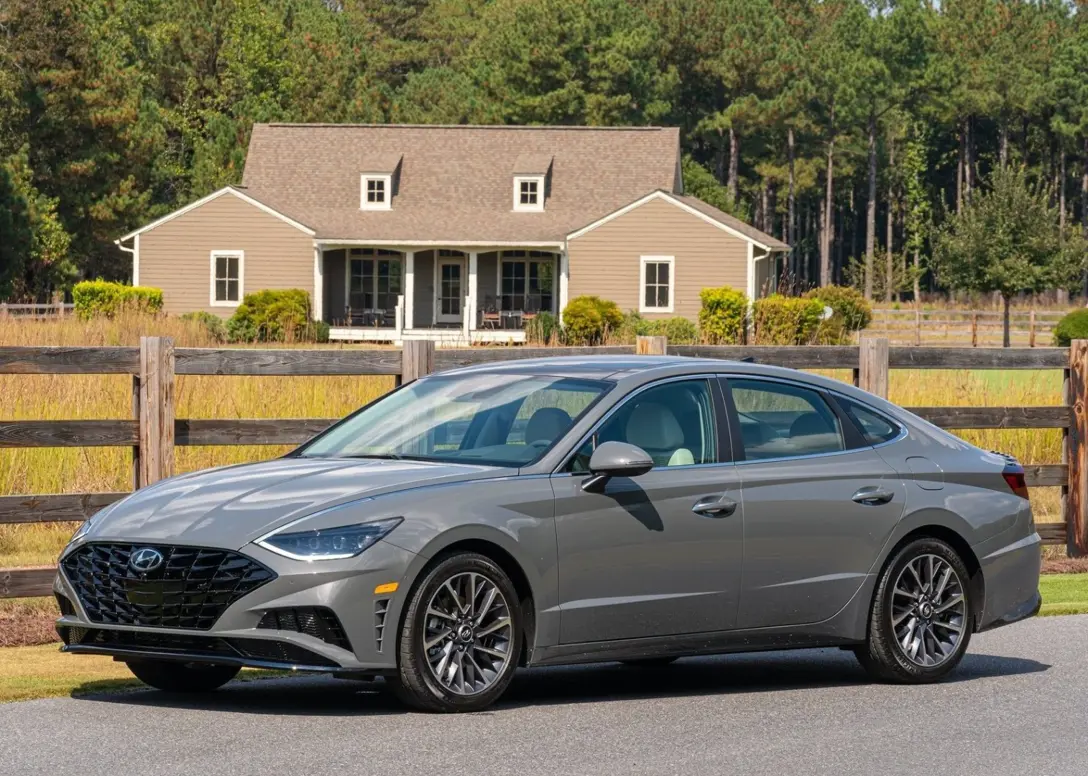 1673240-Hyundai-Sonata-2023-04.jpg