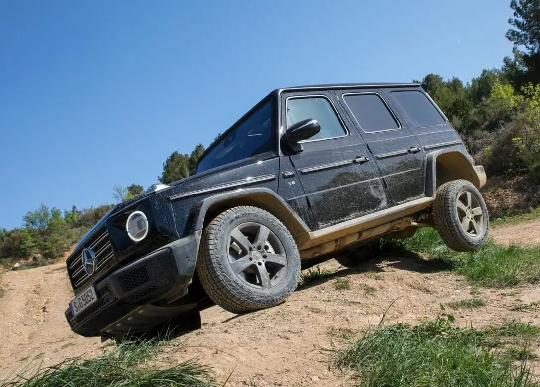 1624589-Mercedes-Benz-G-Class-2019-05.jpg