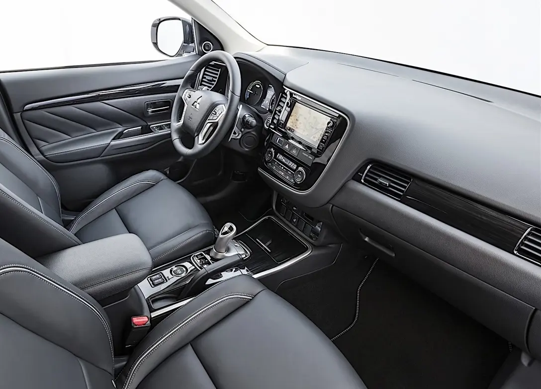 1653324-Mitsubishi-Outlander_PHEV-2021-05.jpg