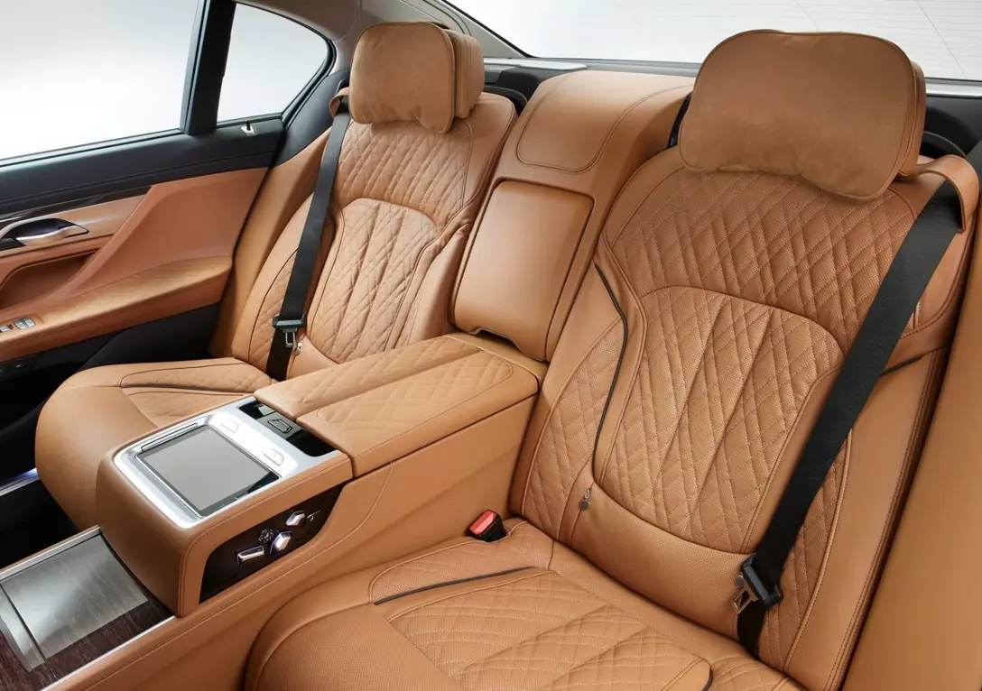 1663031-BMW-7-Series-2020-10.jpg