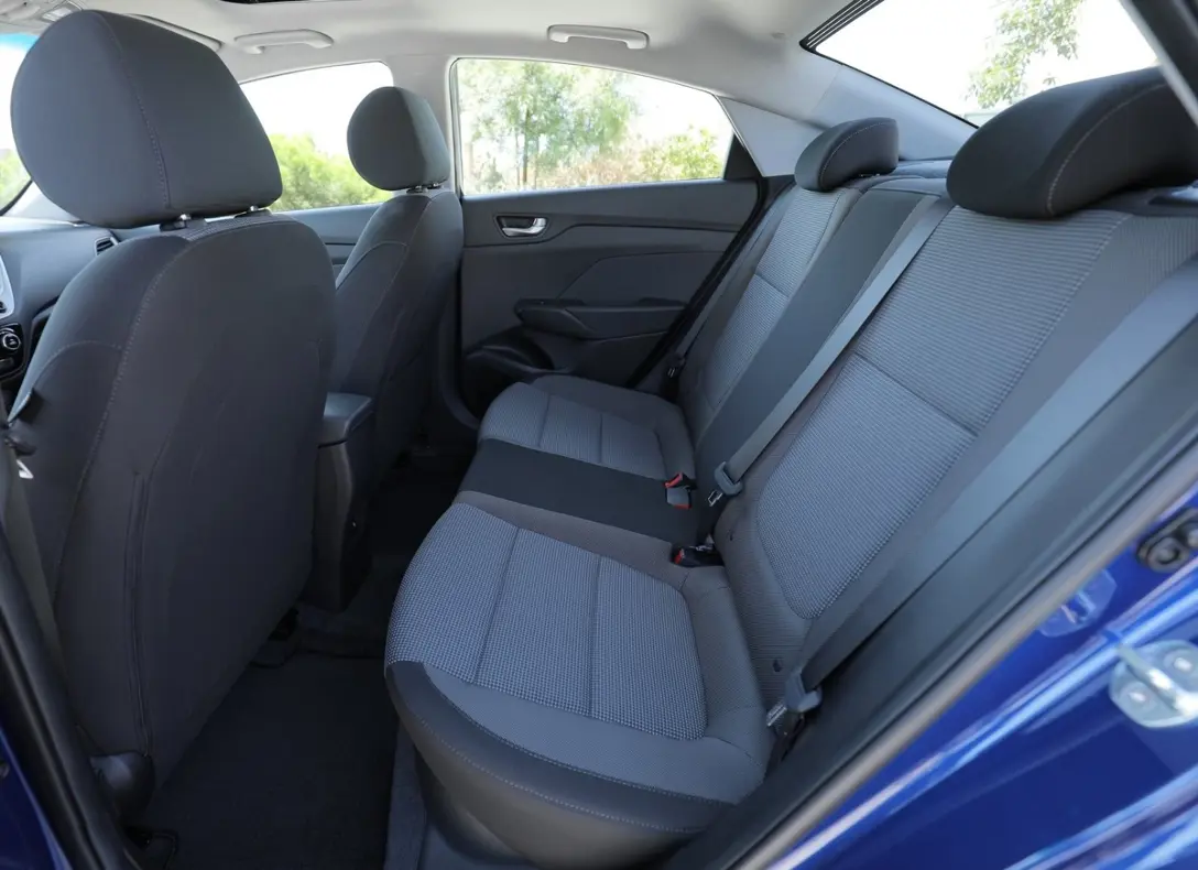 1673260-Hyundai-Accent-2023-07.jpg