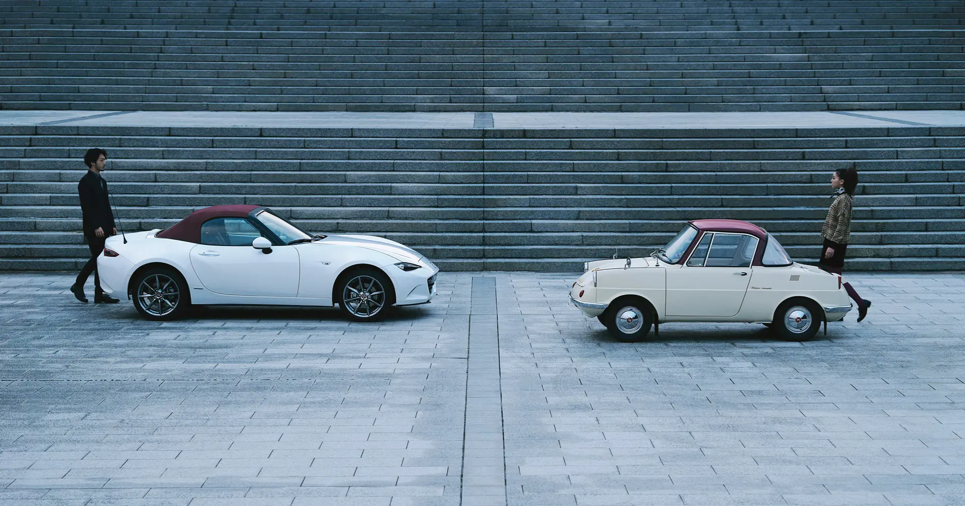 1641797-2020_100thSV_BRD01_EU_LHD_Concept_MX-5_R360_L.jpg