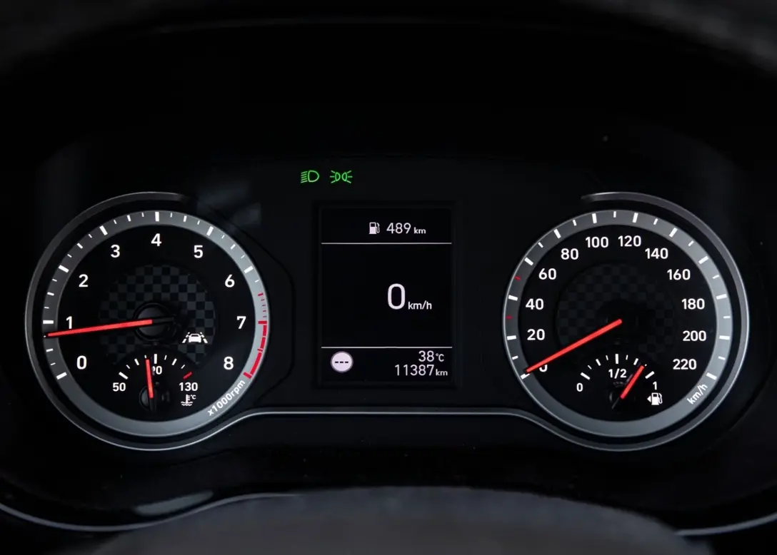 1673702-Hyundai-i10-2023-06.jpg
