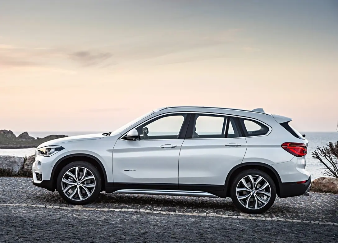 1648905-BMW-X1-2016-1600-53.jpg