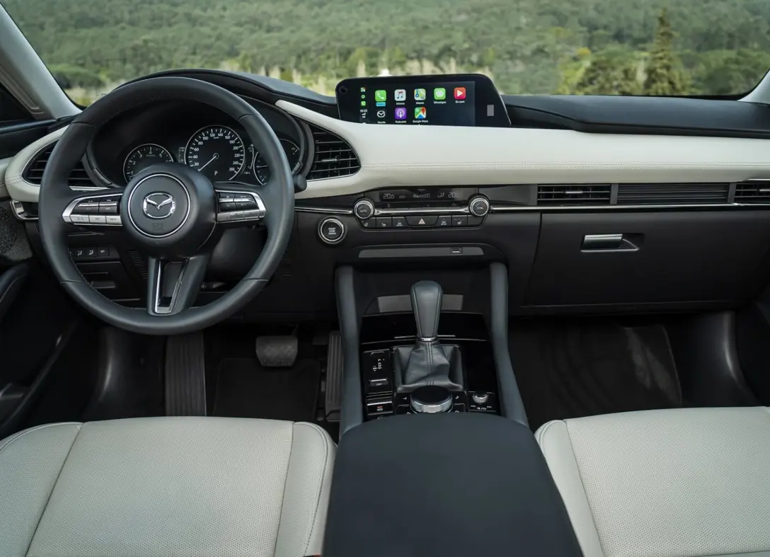 1654665-Mazda-3_Sedan-2019-1600-62.jpg