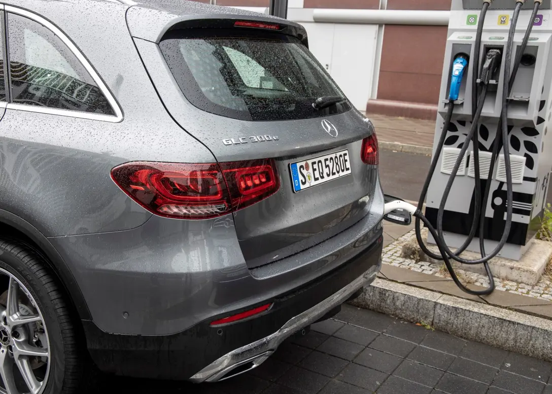 1648146-Mercedes-Benz-GLC-2021-12.jpg