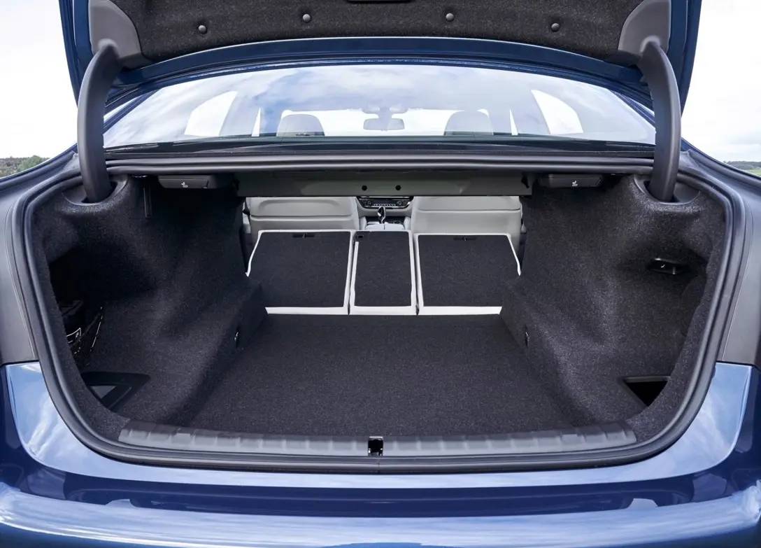 1639568-BMW-5-Series-2021-07.jpg