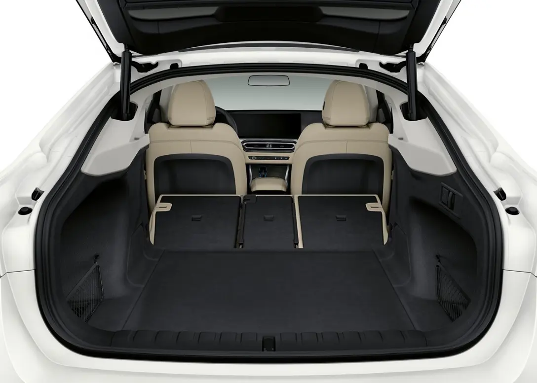 1700734-BMW-i4-2024-12.jpg