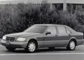 1593917-Mercedes-Benz-S-Class 3.jpg