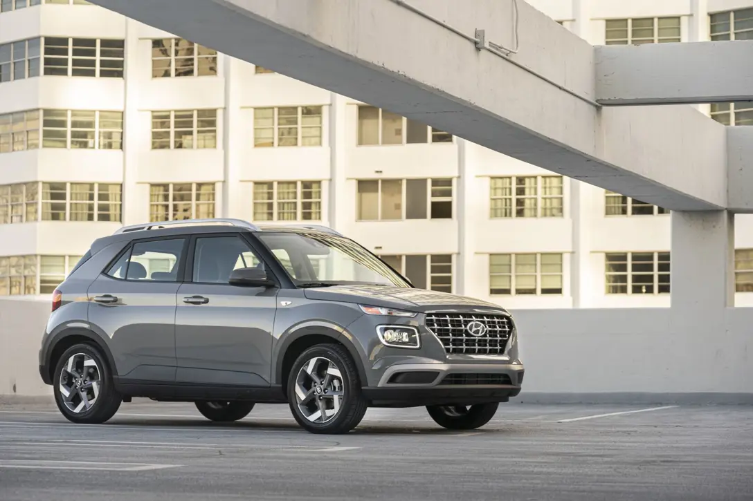 1674020-Hyundai-Venue-2023-01.jpg