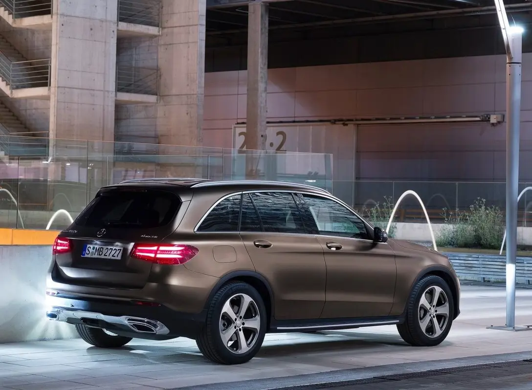 1651715-Mercedes-Benz-GLC-2017-03.jpg
