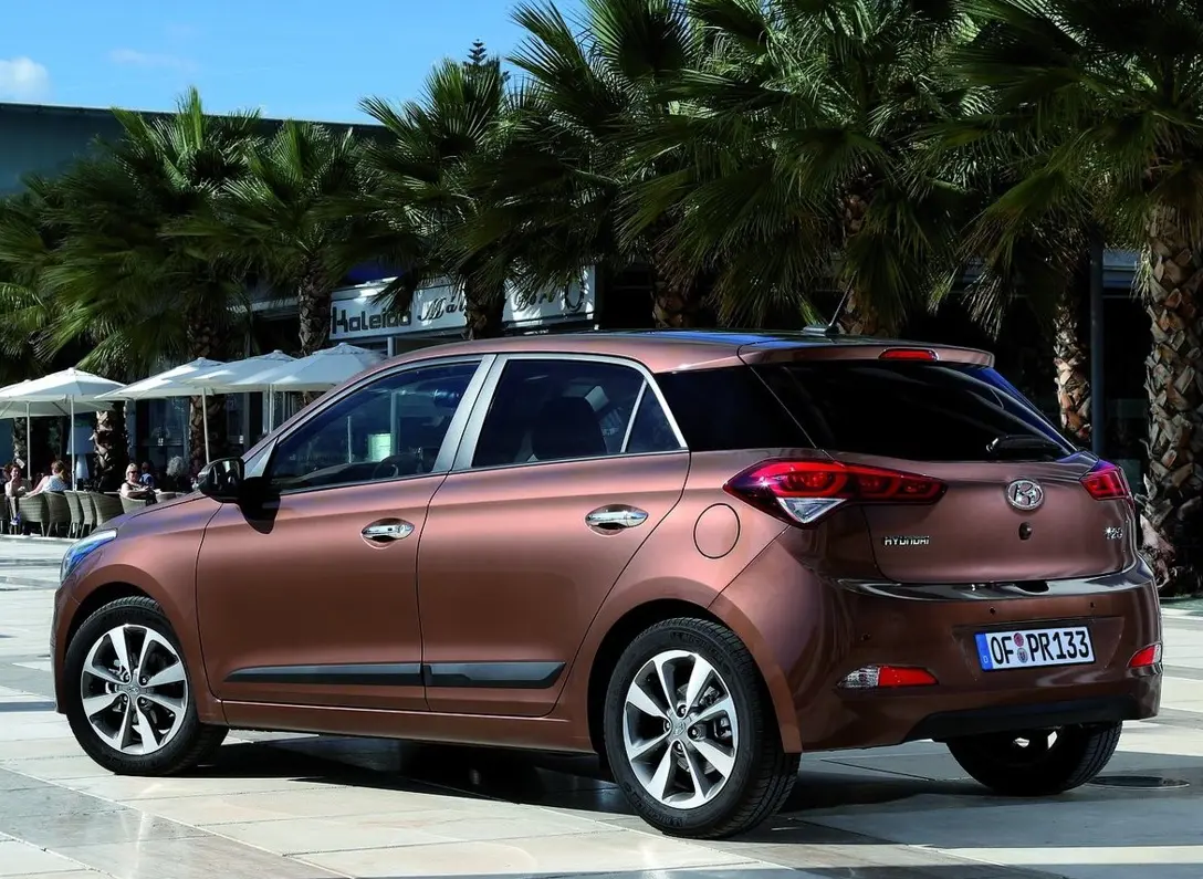 1640510-Hyundai-i20-2016-05.jpg