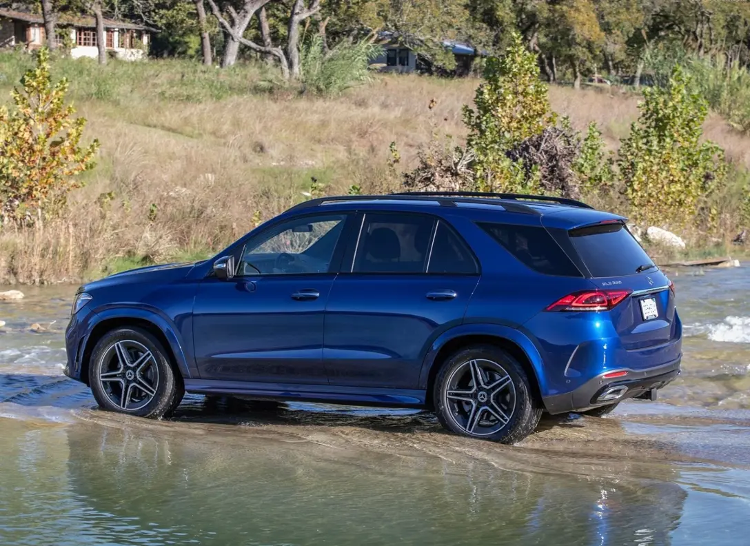 1655683-Mercedes-Benz-GLE-2020-03.jpg