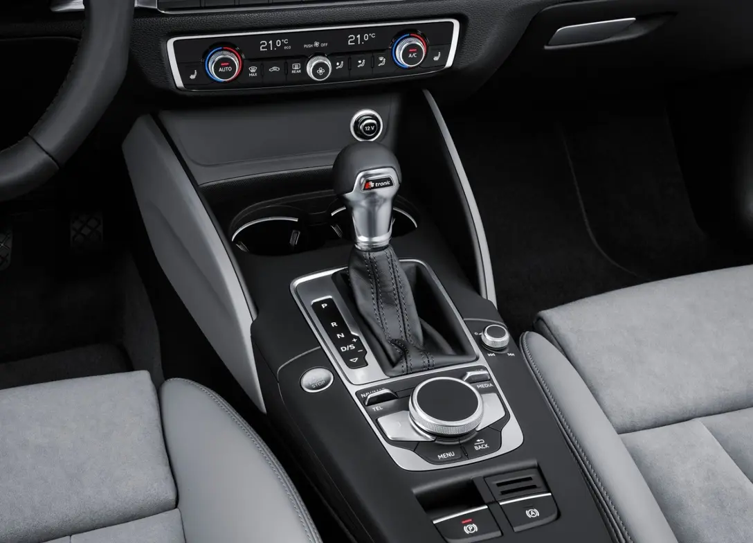 1689418-Audi-A3_Sedan-2017-08.jpg