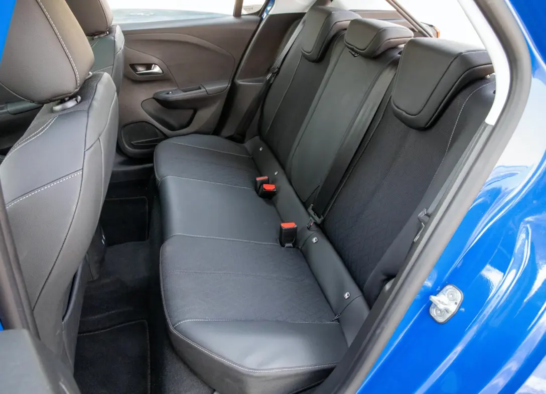 1694361-Opel-Corsa-2024-10-RT.jpg