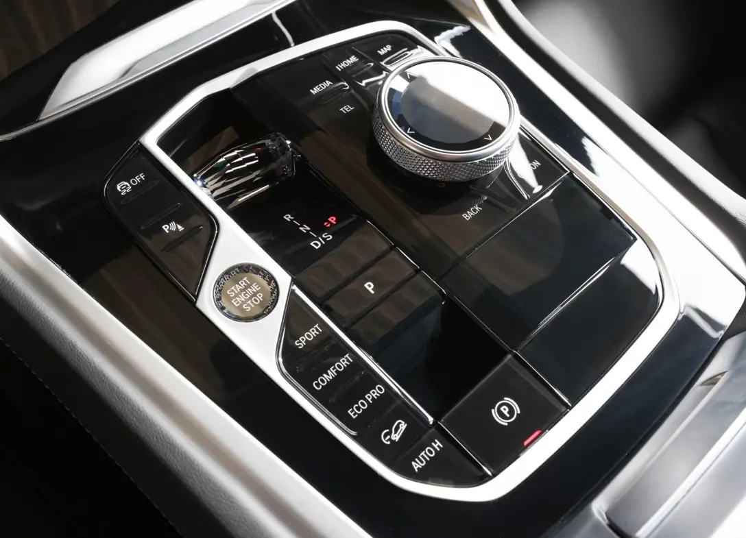 1692219-BMW-X6-2024-08.jpg