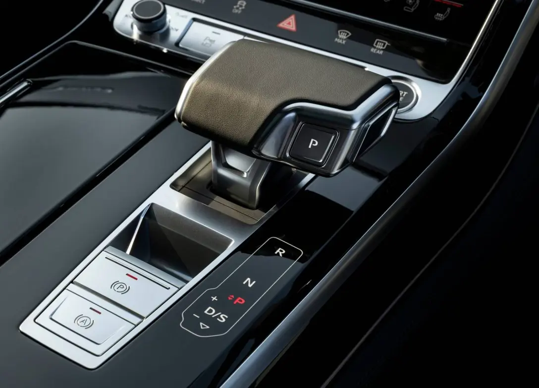 1699976-Audi-A8-2024-08.jpg