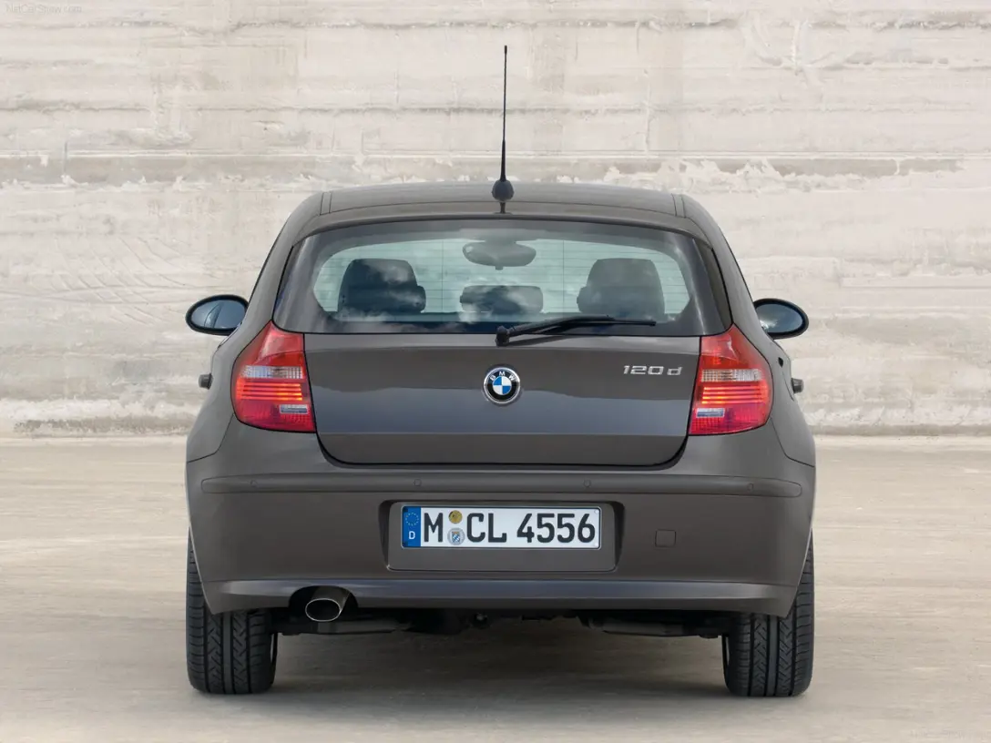 1592882-BMW-1-Series 5.jpg
