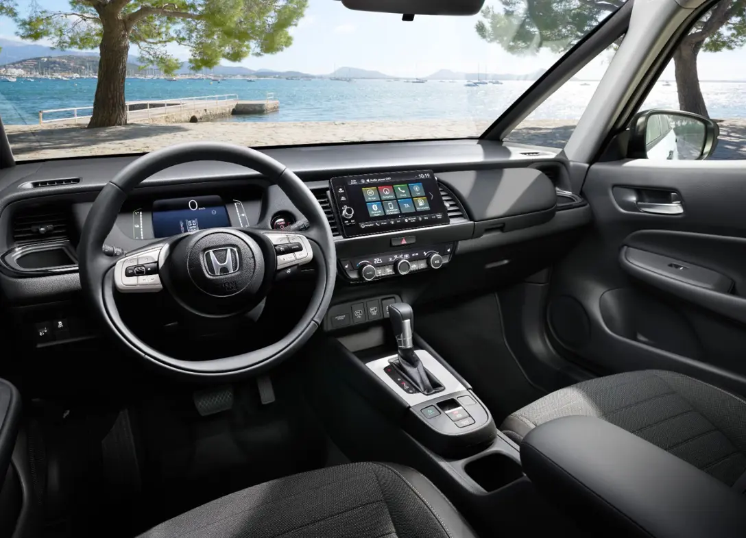 1694107-Honda-Jazz-2024-05.jpg