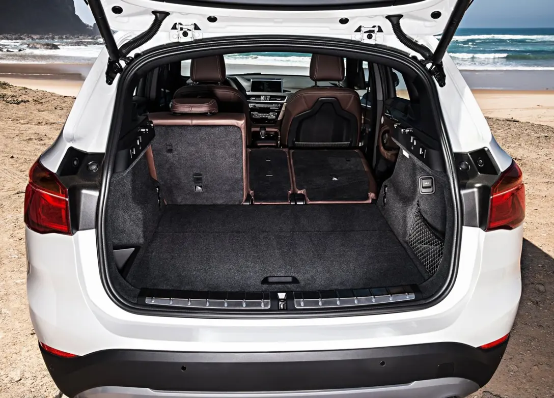 1648904-BMW-X1-2016-1600-e2.jpg