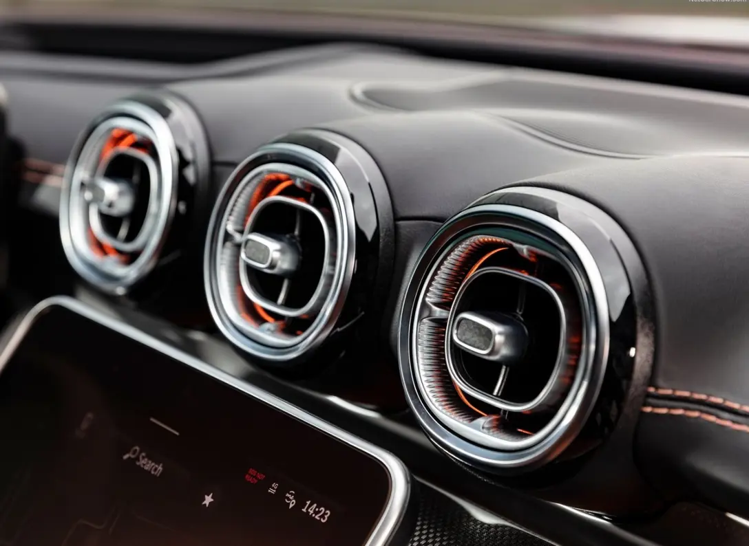 1648917-Mercedes-Benz-C-Class-2022-06.jpg