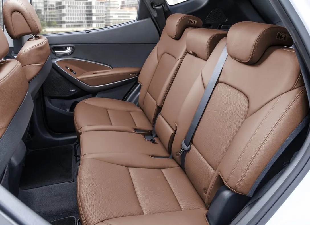 1642856-Hyundai-Santa_Fe-2018-06.jpg