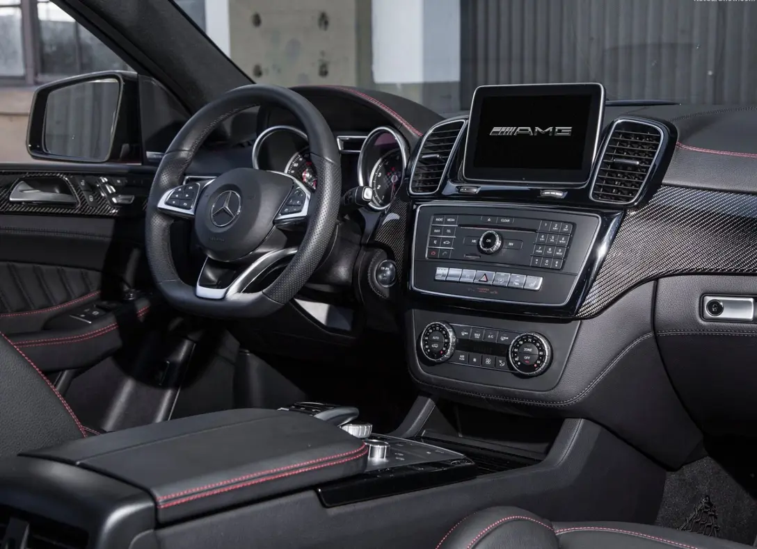1656394-Mercedes-Benz-GLE_Coupe-2017-10.jpg