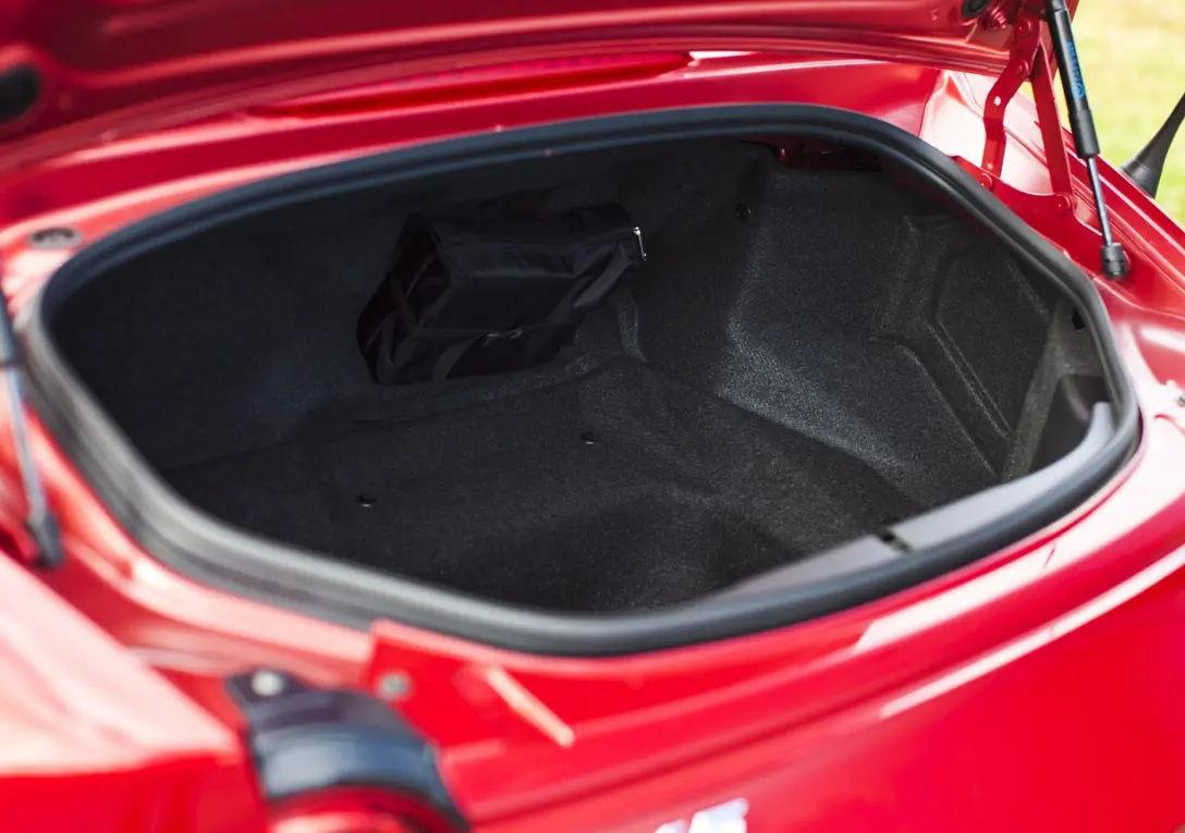 1675618-Mazda-MX5-2023-13.jpg