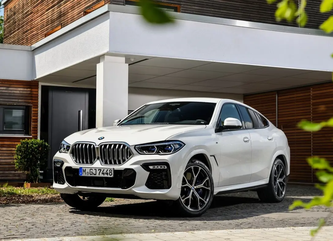 1651126-BMW-X6-2021-01.jpg