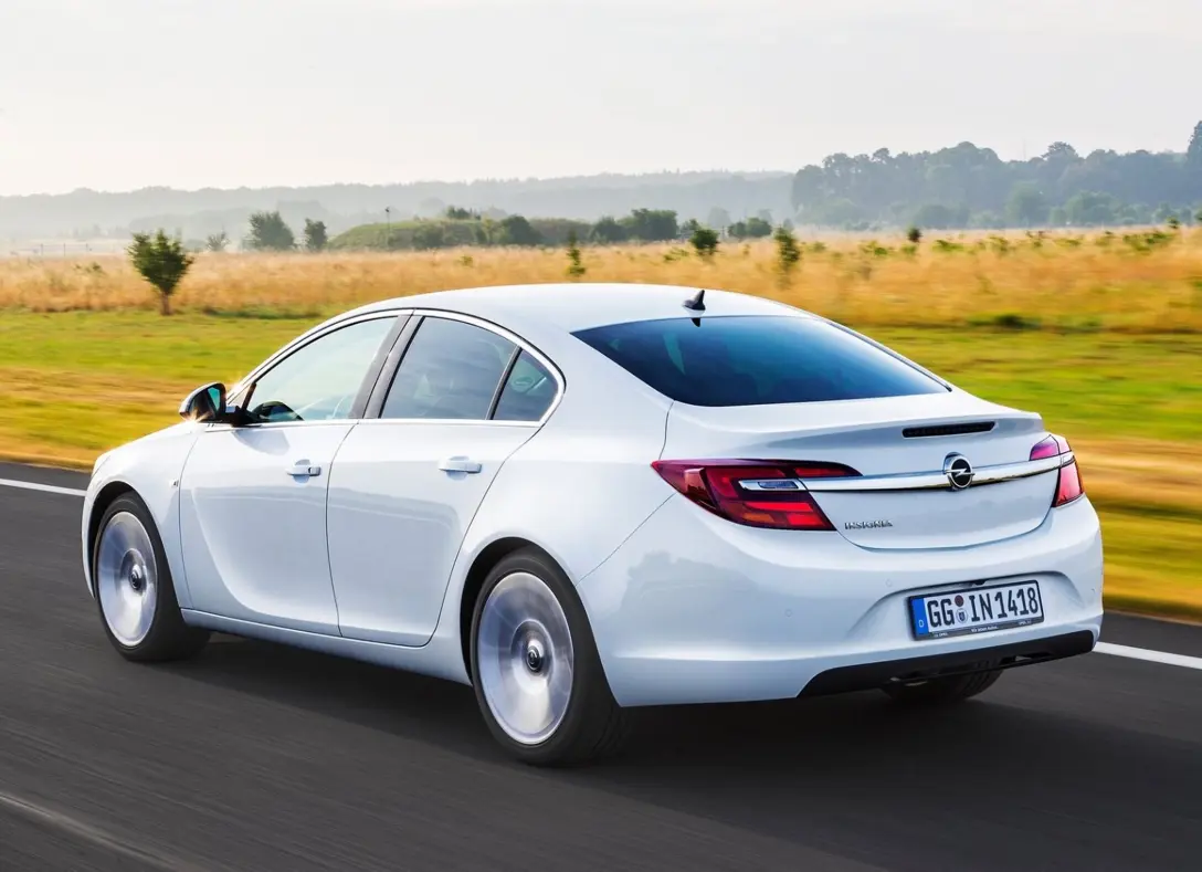1603286-Opel-Insignia-2008-2016-2.jpg