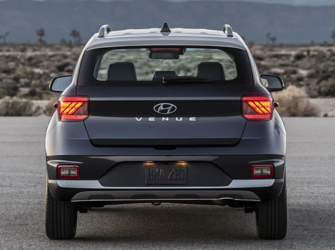1674024-Hyundai-Venue-2023-05.jpg